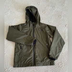 The North Face Windbreaker Boys Sz 7/8